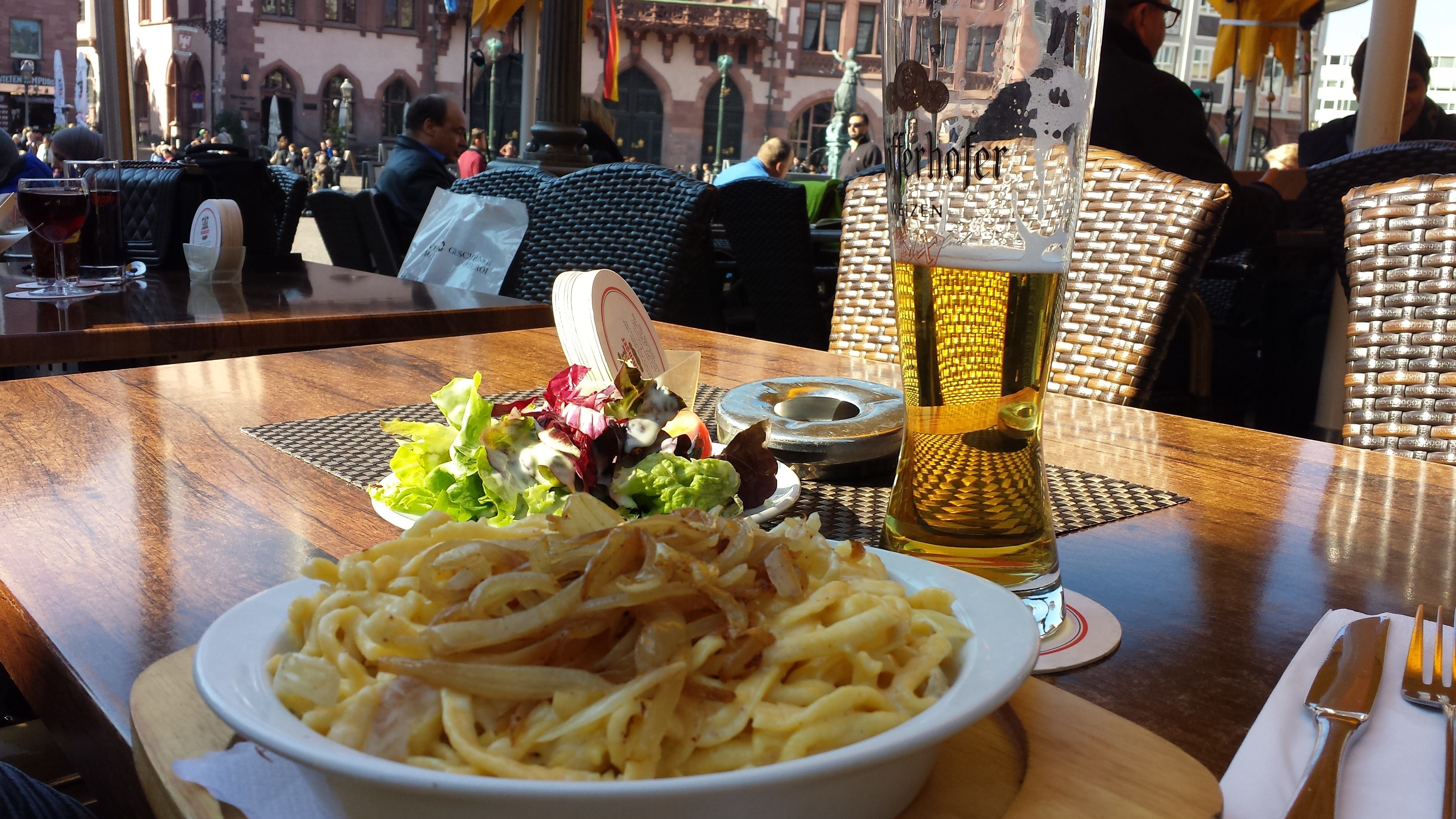 Frankfurt_Food_Beer_Germany_Romerplatz