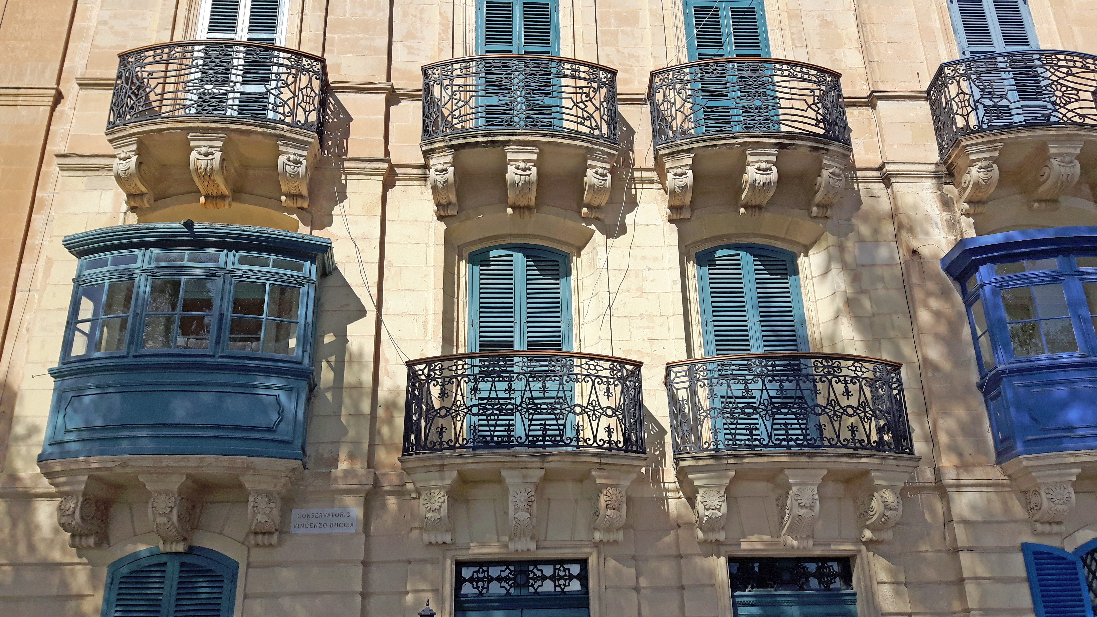 Colourful_Wooden_Balconies_Malta_Europe