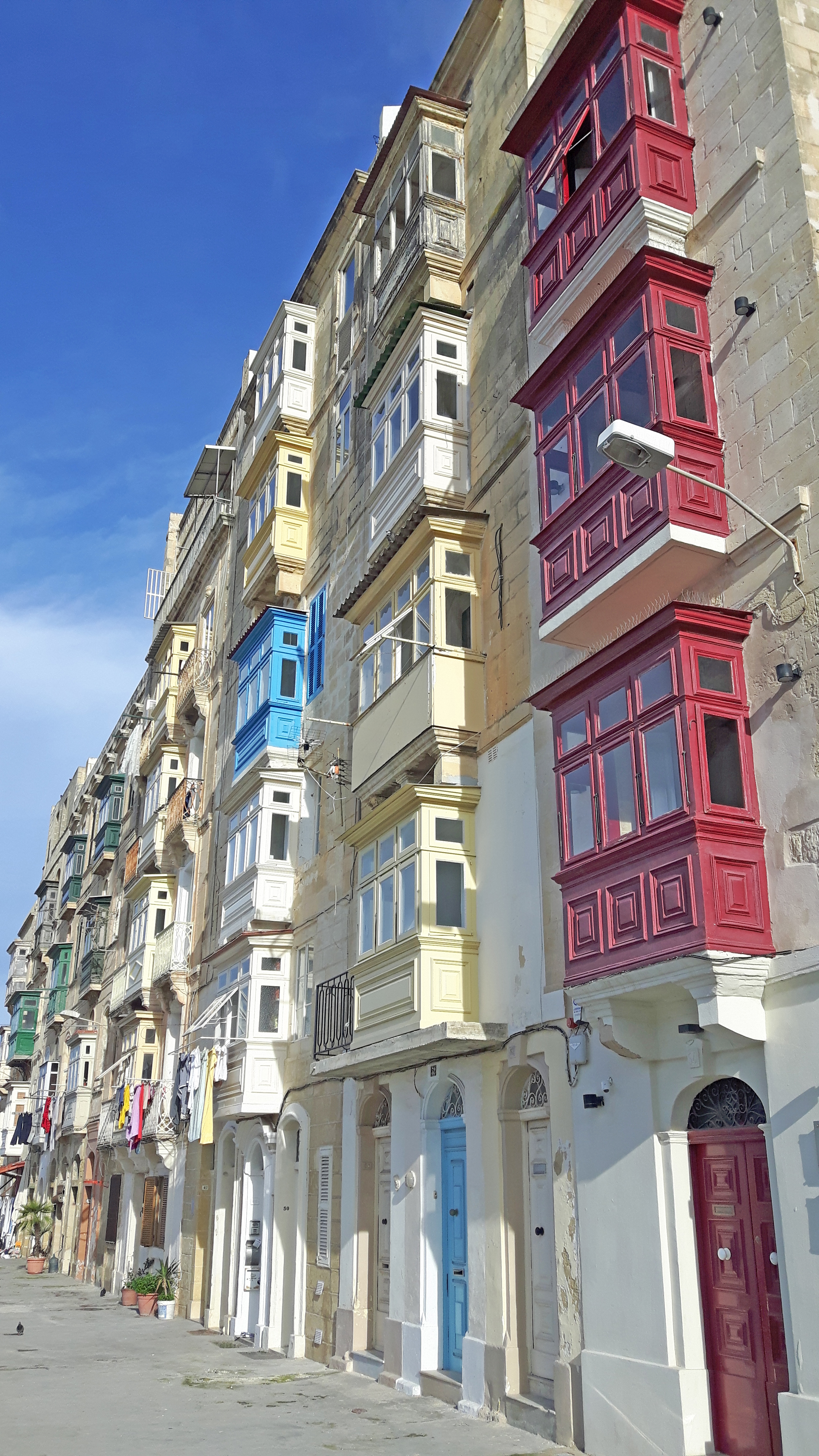 Colourful_Wooden_Balconies_Malta_Europe