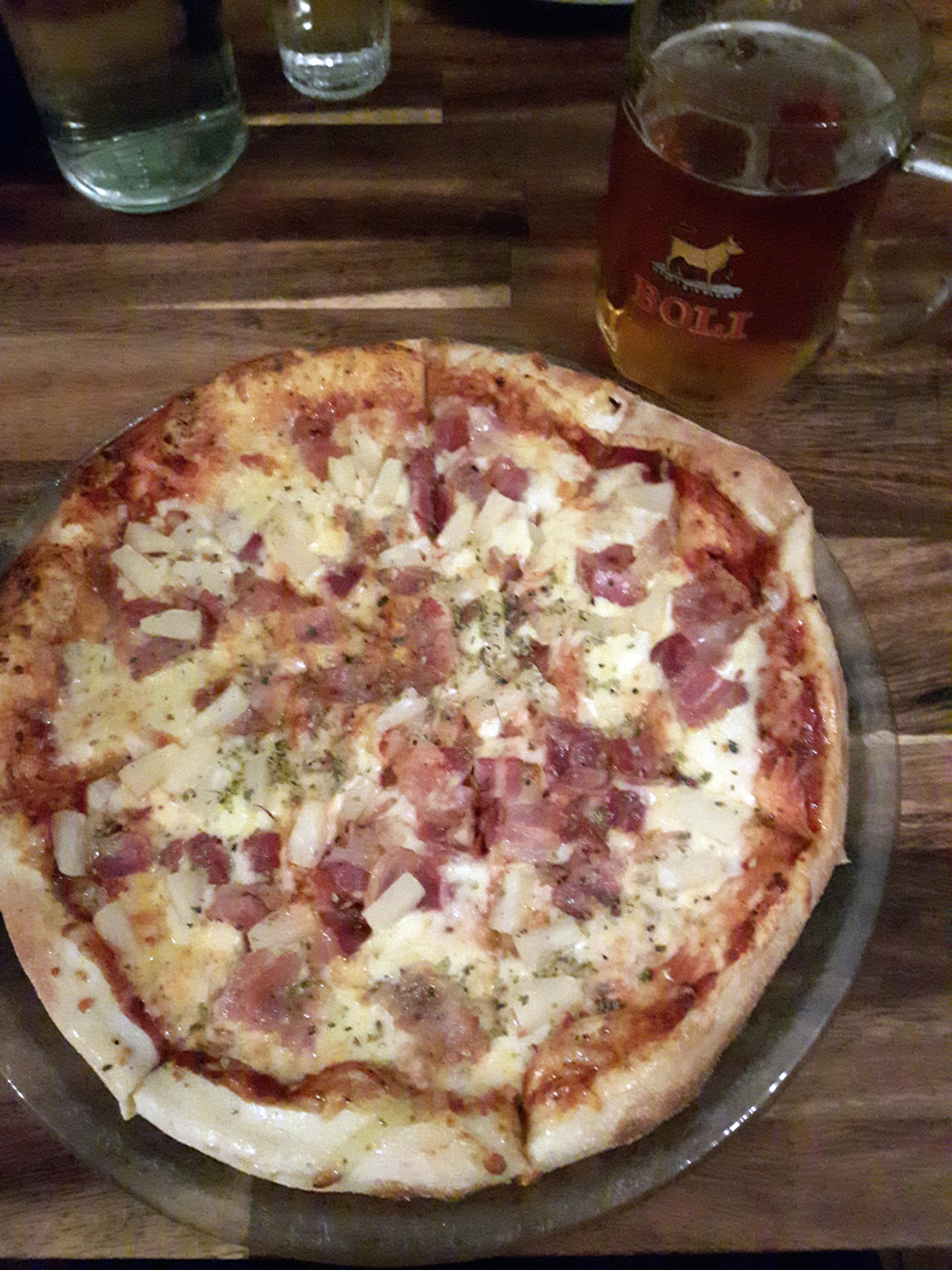 Pizza_Beer_Sudur_Vik_Restaurant_Iceland