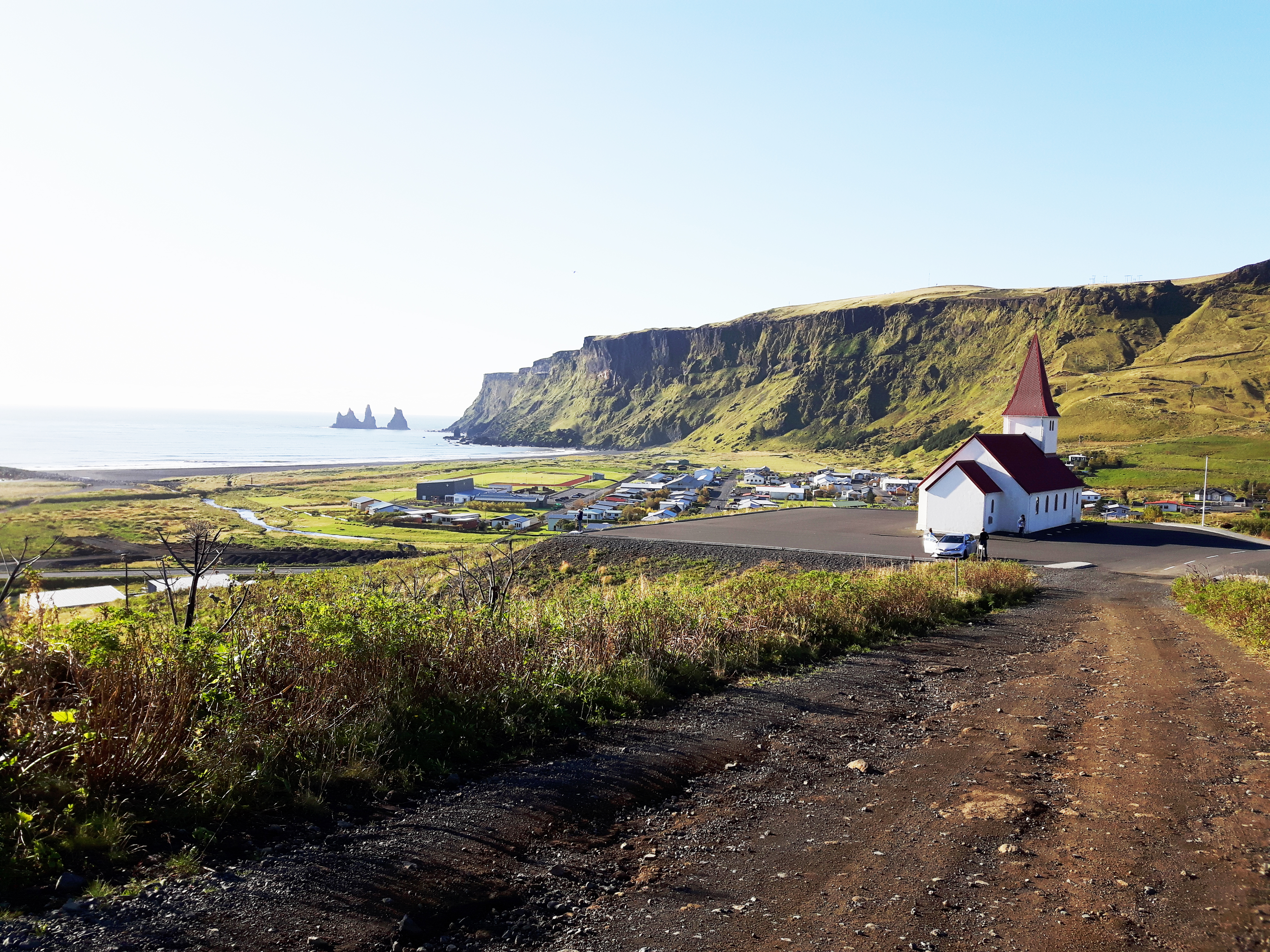 Víkurkirkja_Vik_White_Church_Iceland