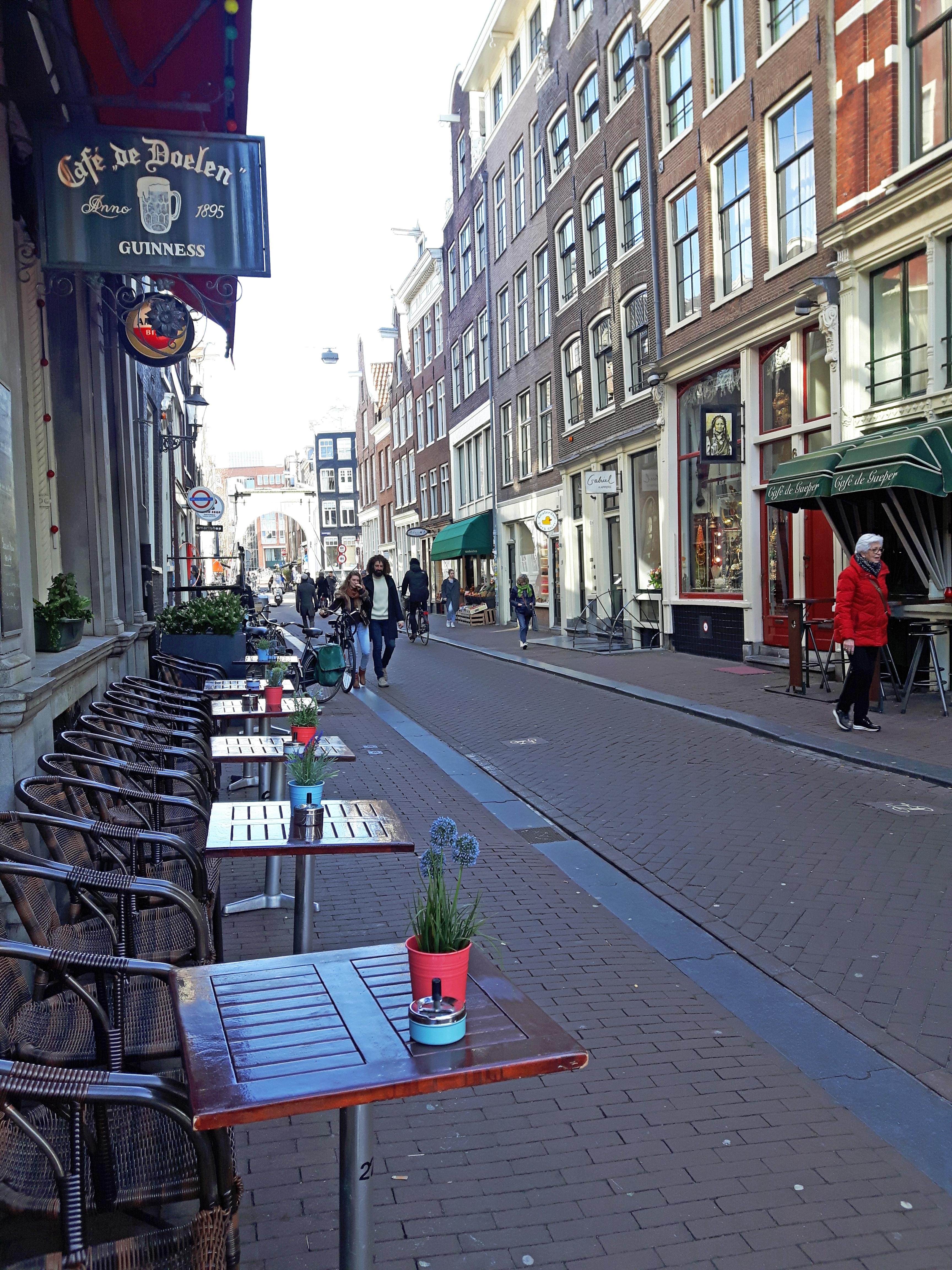 Streets_of_Amsterdam_Netherlands