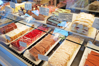 Visiting_A_Traditional_Austrian_Coffee_House