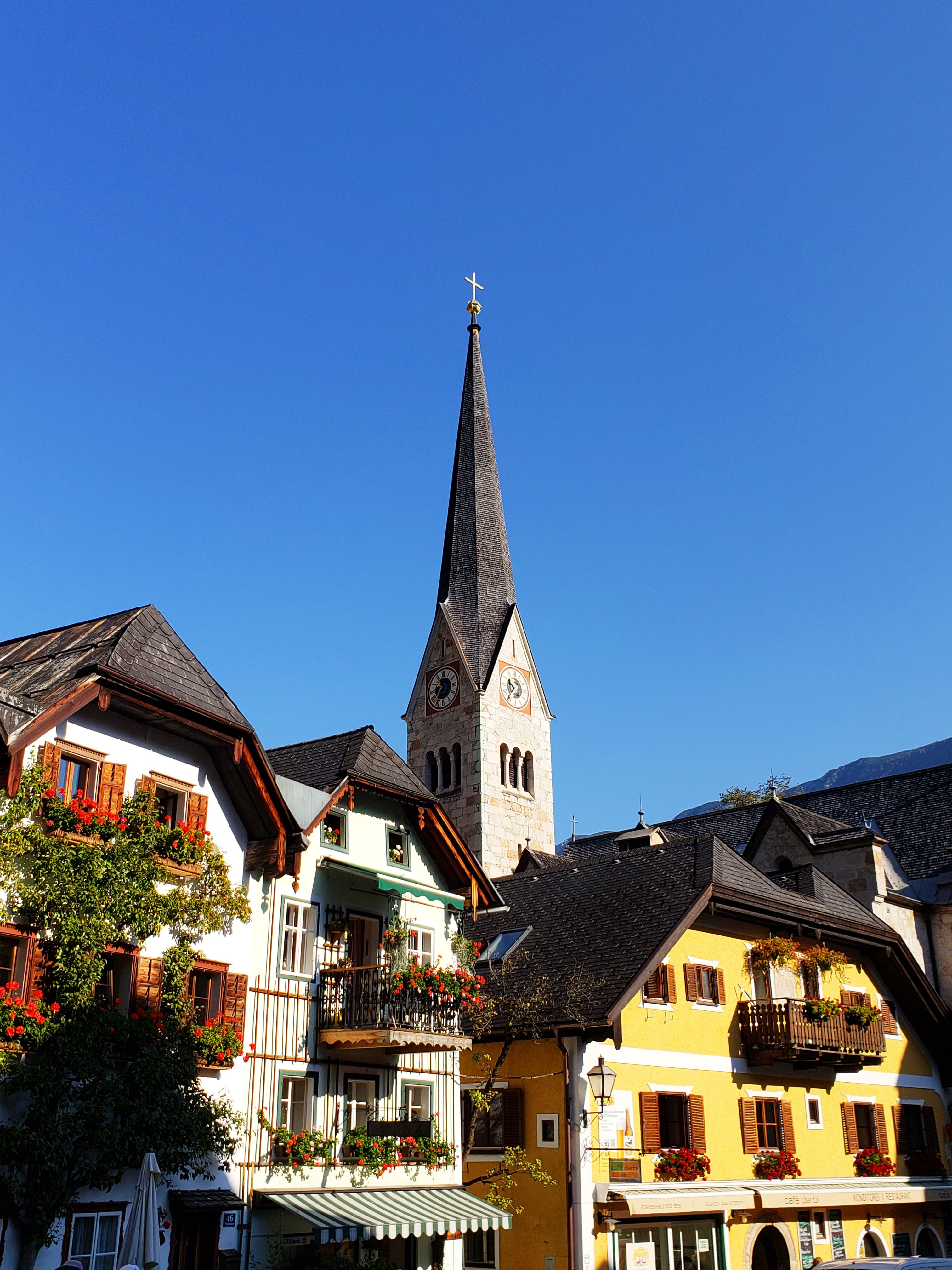 A Day Trip To Hallstatt, Austria - A Complete Guide