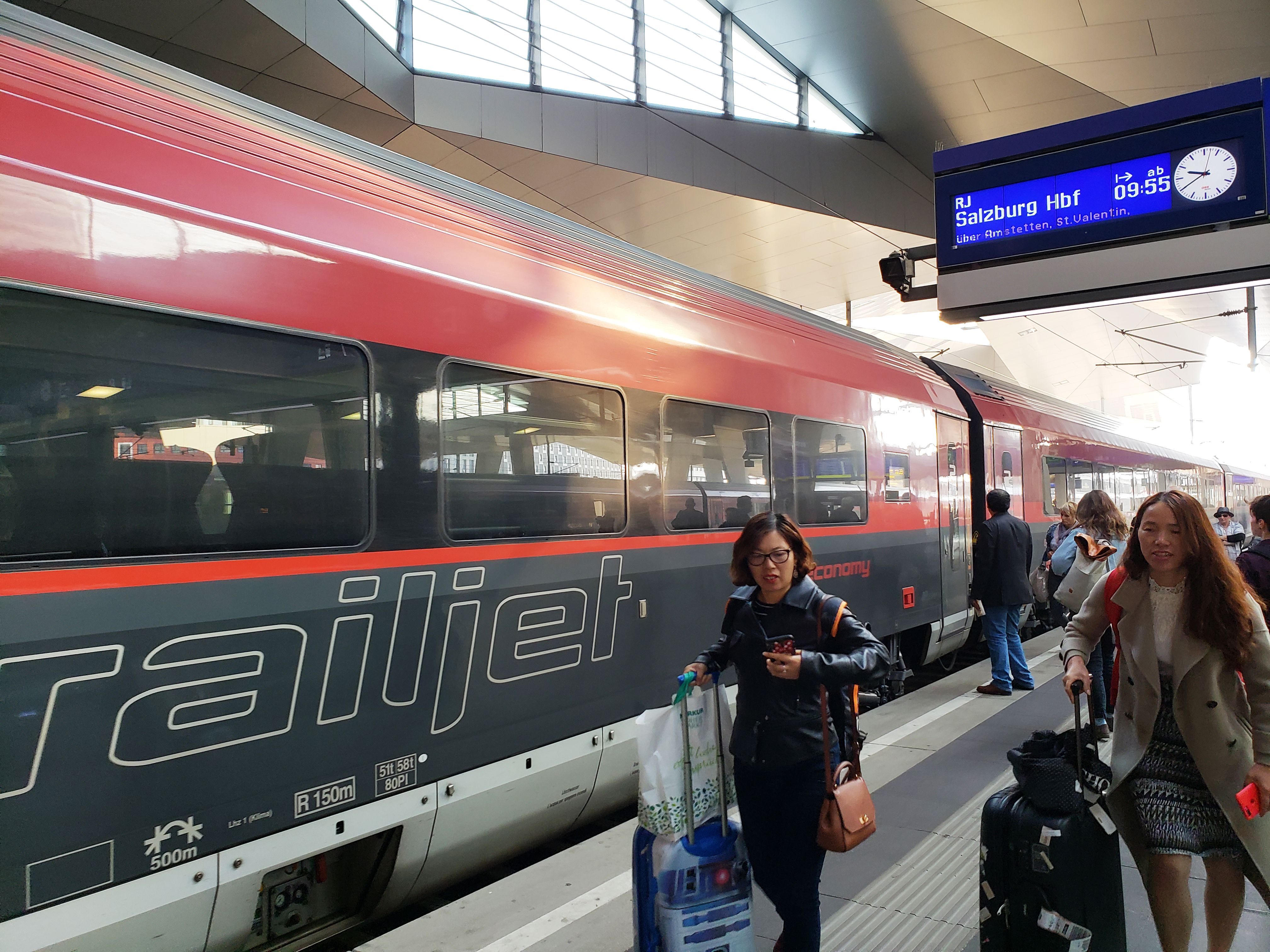 Travelling_Around_Austria_By_Train