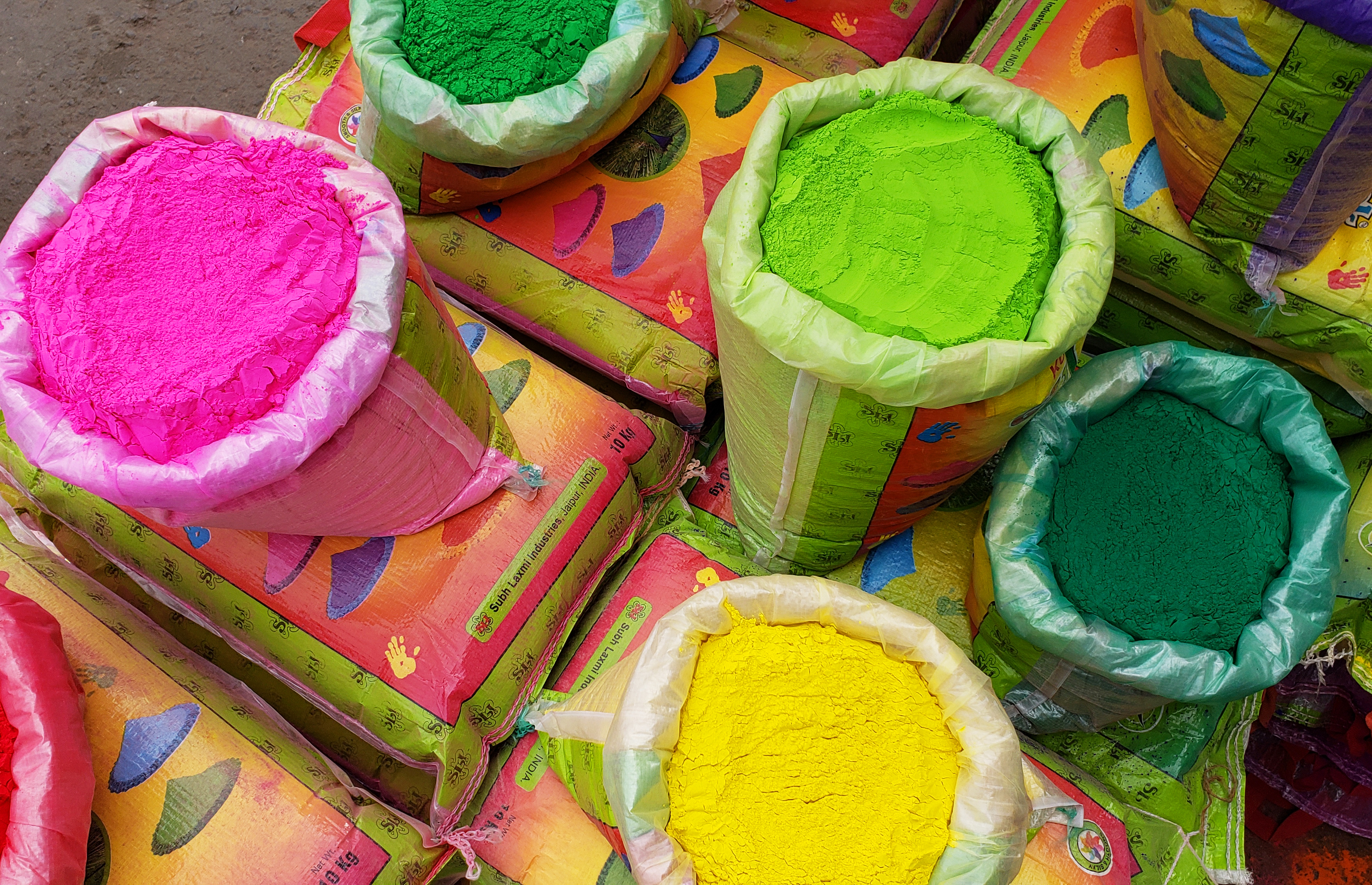 Your-Essential-Guide-To-Celebrating-The-Holi-Festival-In-India