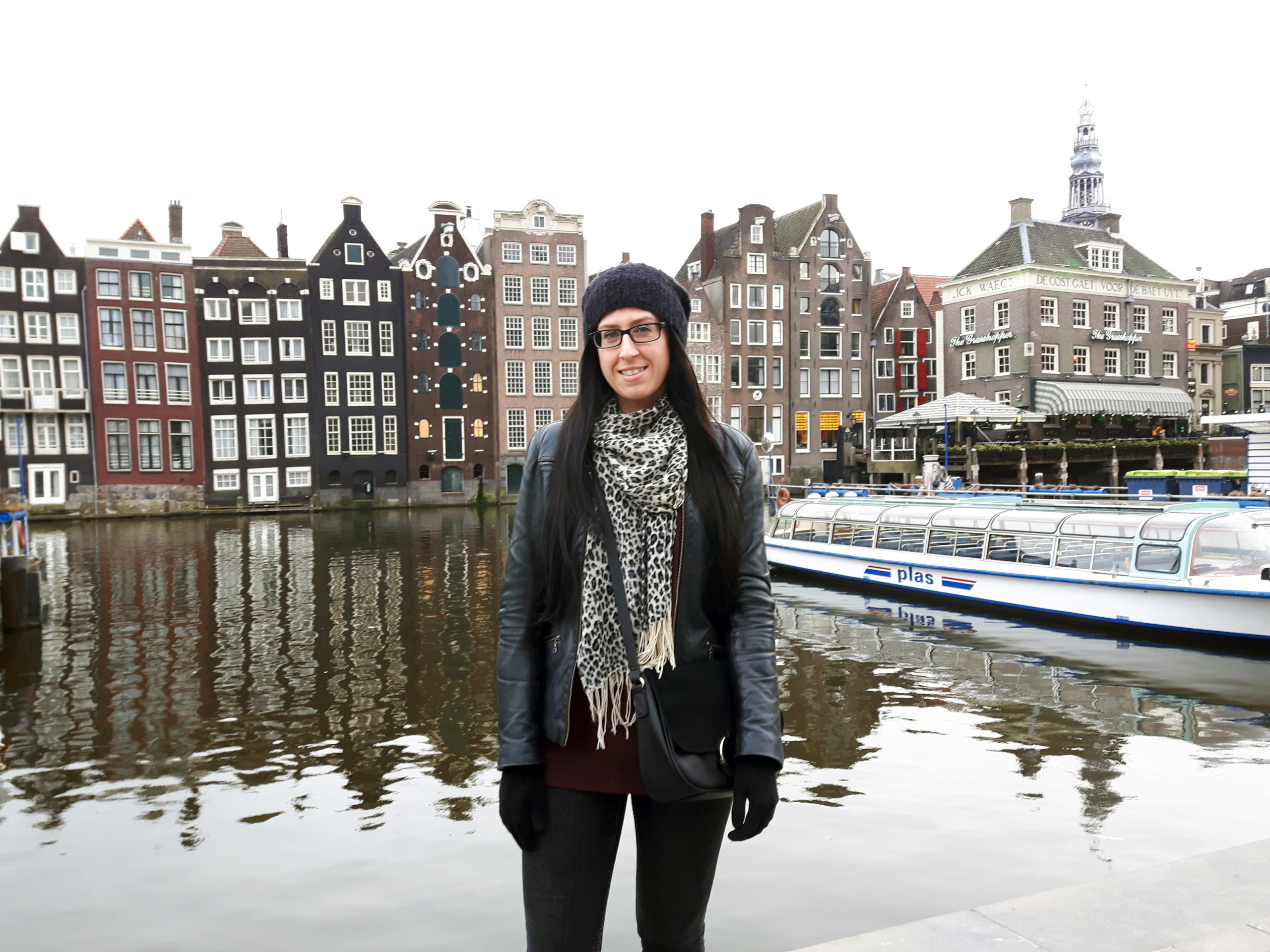 How To Meet People While Travelling Solo