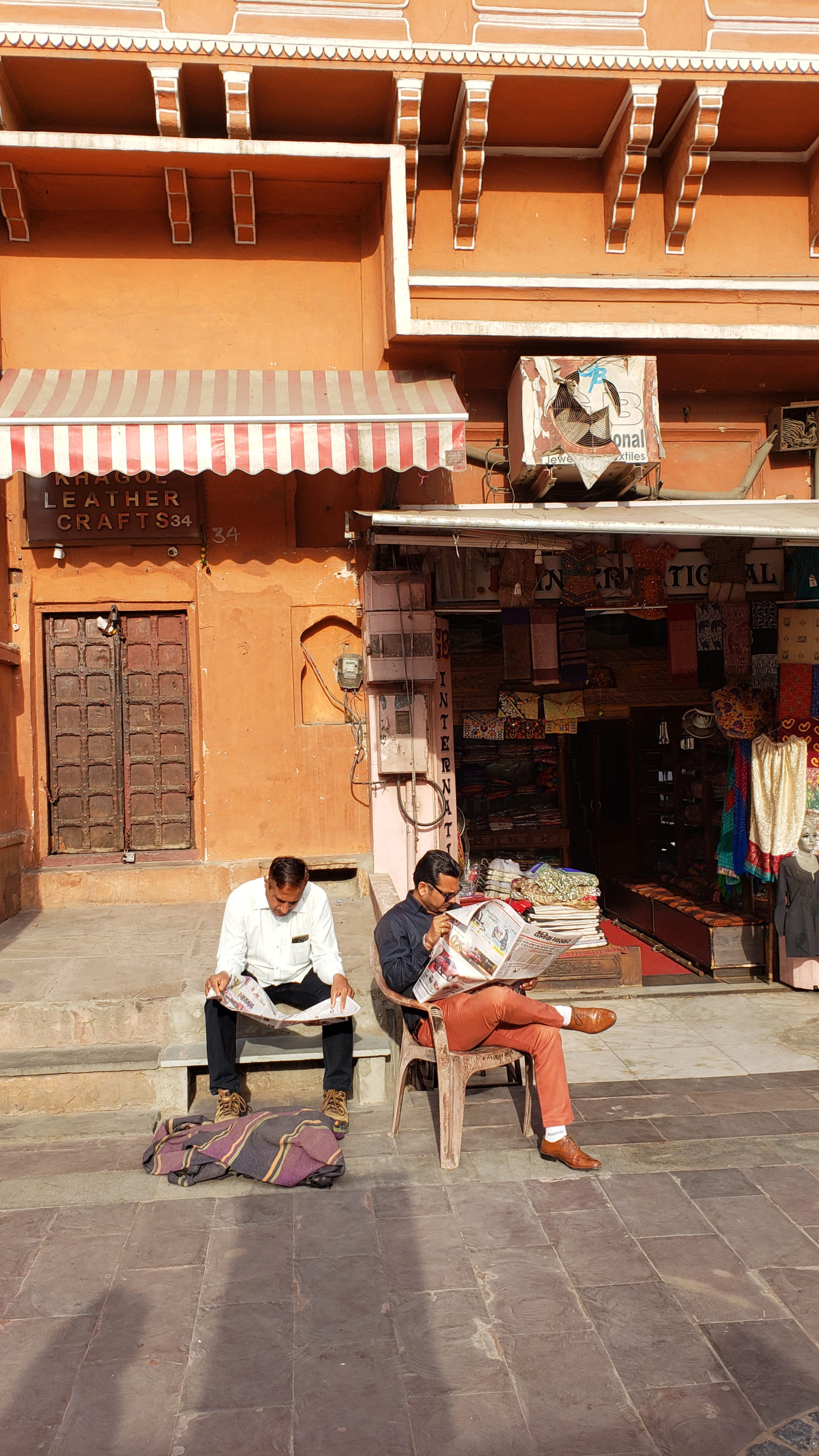 Cultural Do's & Don'ts While Visiting India